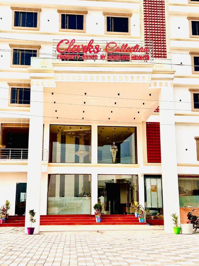 Clarks Collection Somnath Hotel Buitenkant foto