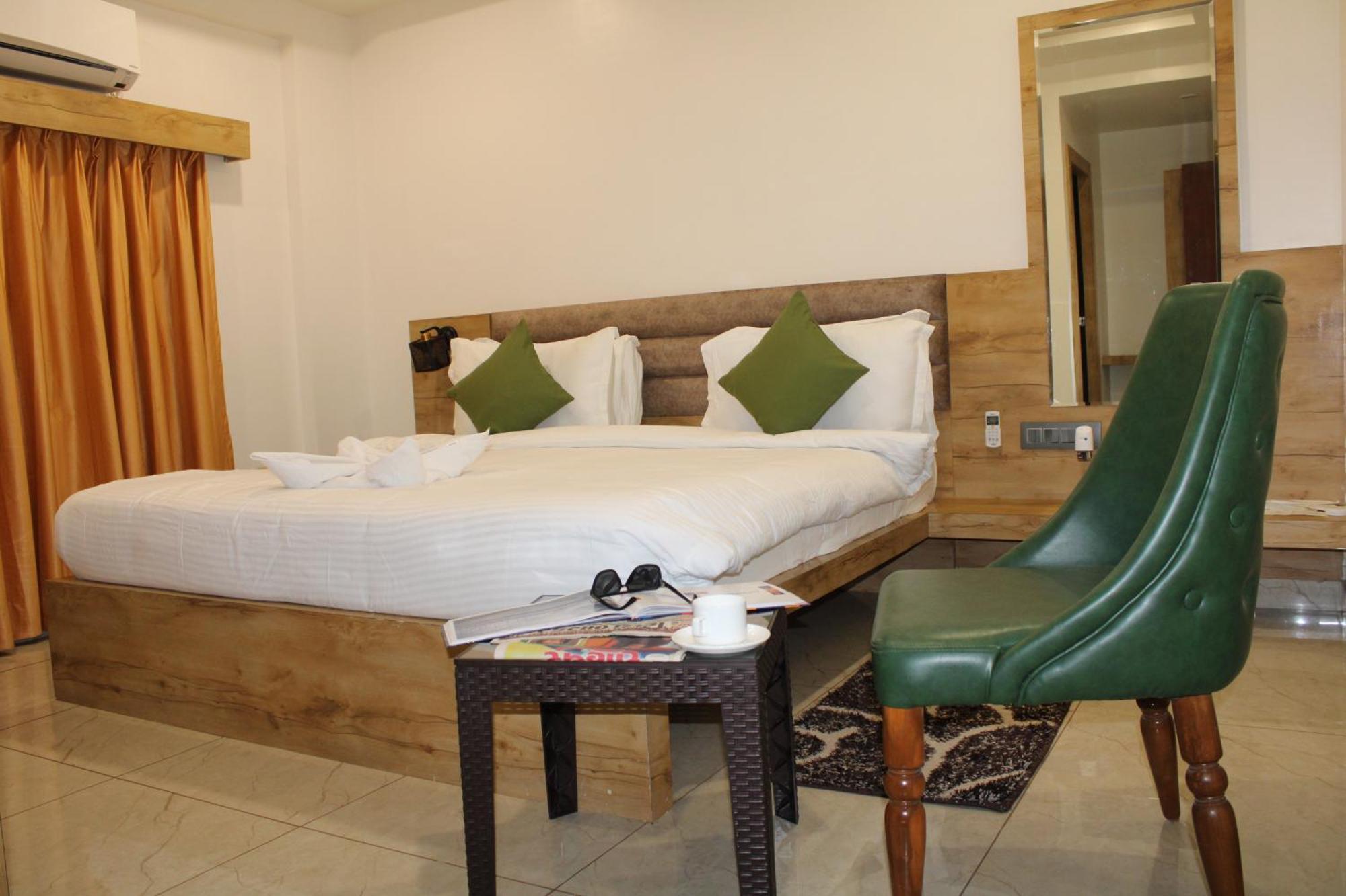 Clarks Collection Somnath Hotel Buitenkant foto